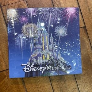 Sandy Lion Disney Post Bound Album 12"X12" - Memories